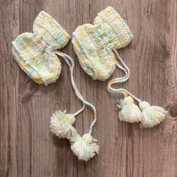 Vtg Crochet Newborn Baby Set Sweater Hat Bonnet Booties Hand Knit Pastel Doll - Picture 4 of 7